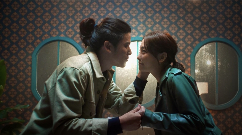 圖03：謝欣穎（右）和歐陽倫在〈長成什麼樣子算愛情〉MV中飾演愛情長跑的戀人。（相信音樂提供）.jpg