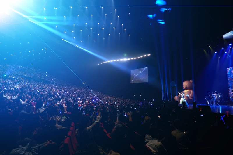 2劉若英帶著「飛行日巡迴演唱會」降落巴黎會議宮，吸引各地粉絲前來.JPG