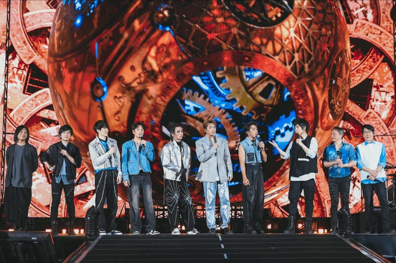2五月天鳥巢第9場「星期五晚上」獻〈星期五晚上〉的驚喜.jpg