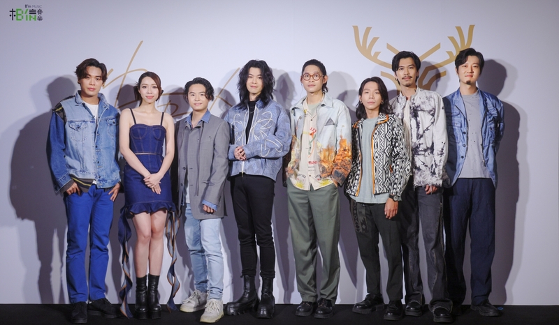 圖01：告五人、麋先生雙雙入圍金曲最佳樂團獎後，首度公開合體。（相信音樂提供）.jpg