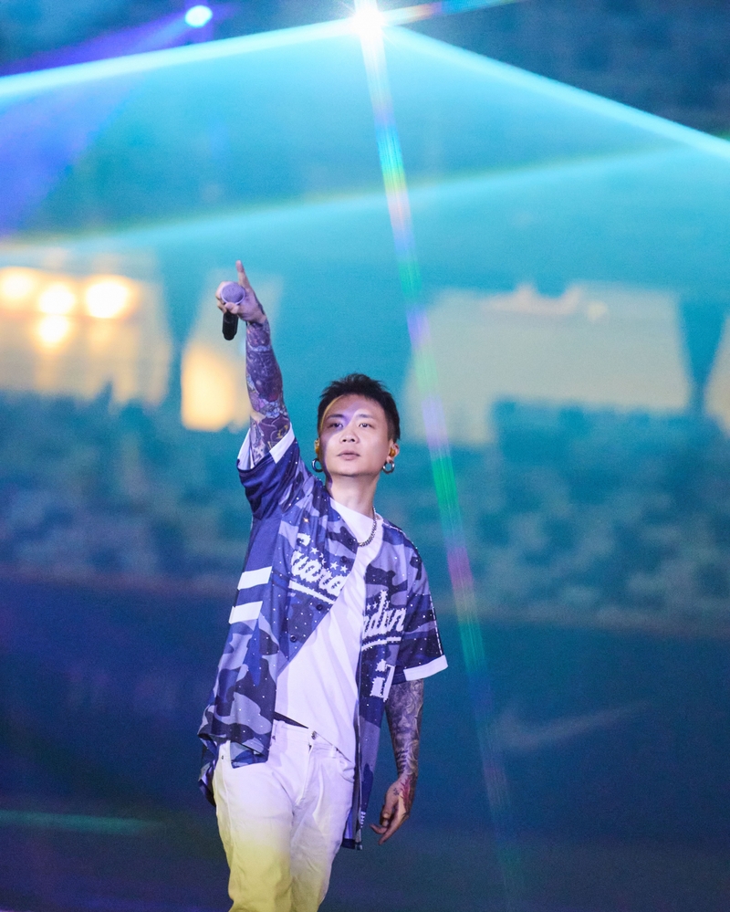 3蕭秉治精選四首神曲打造K歌大包廂.jpg