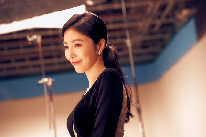 圖04：楊謹華參與過多部膾炙人口優質戲劇，與告五人有深厚緣分。（Netflix提供）.jpg