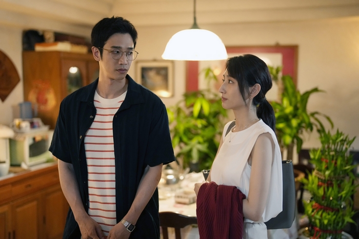 圖05：《童話故事下集》「結婚不是修成正果，是修煉的開始」〈愛的多重宇宙〉探討婚姻與愛情。（Netflix提供）.jpeg