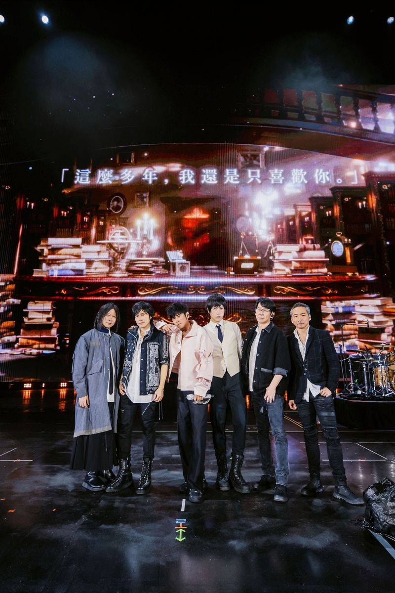 1五月天《回到那一天》演唱會澳洲，周杰倫義氣相挺唱好唱滿.jpg