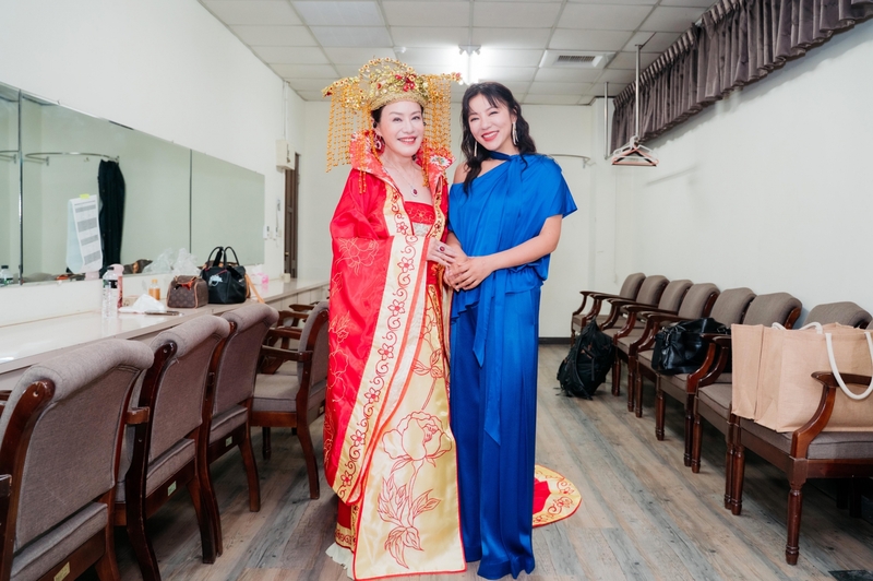 2兩大戲劇女王金佩姍、丁噹同台相見歡.JPG