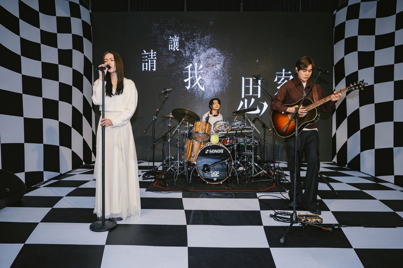 圖04：告五人今天回到出道發片首場演唱會的場地西門河岸留言，一開場告五人以首波主打歌〈黑夜狂奔〉揭開序幕（相信音樂提供）.jpeg