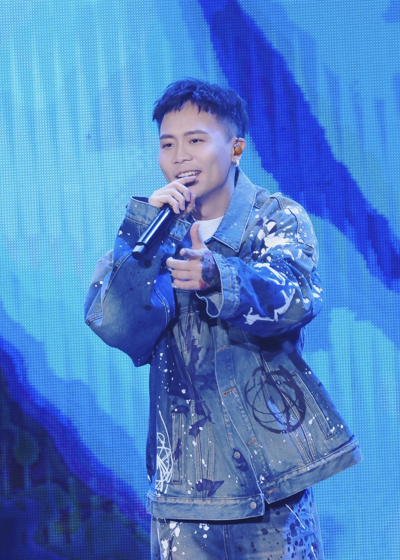 2蕭秉治8月23日《活著 Alive》高雄巨蛋倒數中.jpeg