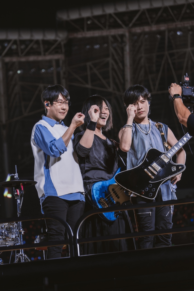 5環場巴士與歌迷近距離.jpg