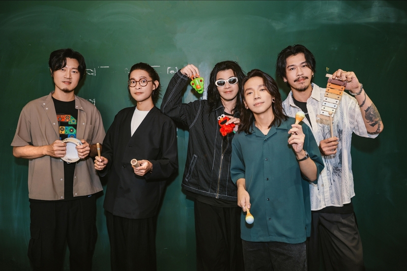 圖02：麋先生全新單曲〈散散步〉成最可愛的一首歌，以諾夫妻錄音室放閃甜翻全場。（相信音樂提供）.jpg