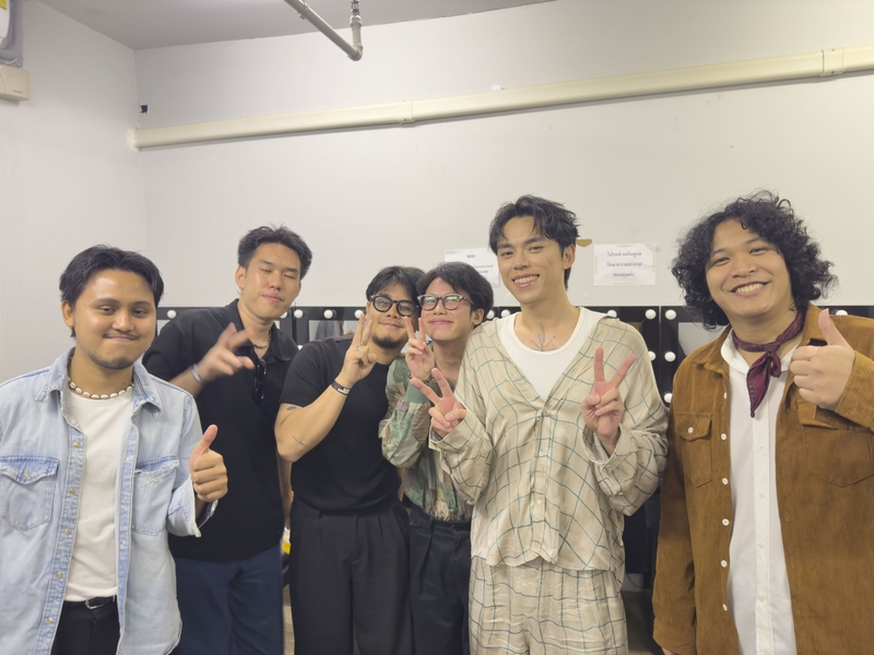 1HUSH與CORNBOI在後台留下紀念合照（默聲提供）.jpg