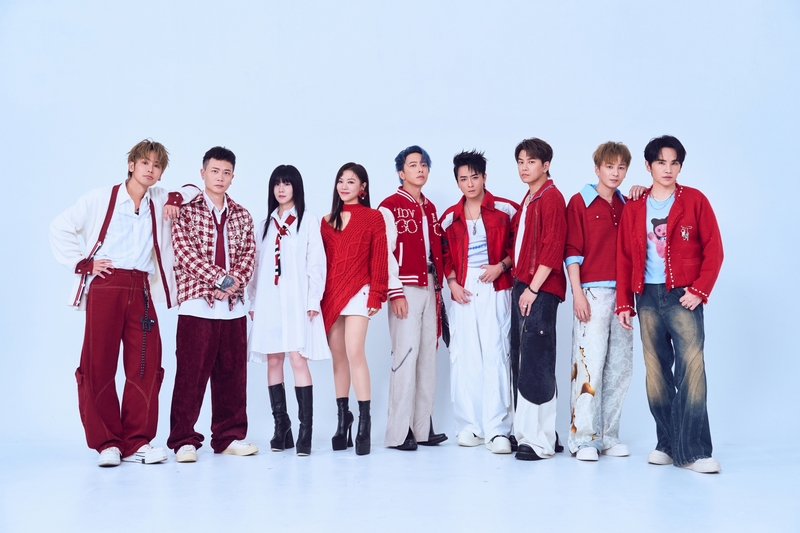 2Energy、丁噹、白安、鼓鼓呂思緯、蕭秉治陪你過聖誕 重新演繹五月天〈聖誕夜驚魂〉.jpg