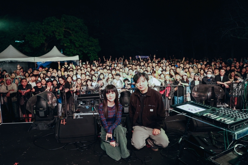 5白安與製作人陳信伯首度以雙人組合現場演出 電子迷幻全場.jpg