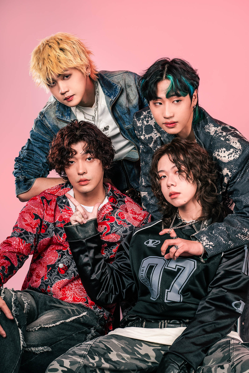 前左主唱 FAMA,前右鼓手魏大寶,後左吉他手_詞曲創作_團長小葵,bass手漢堡.jpg