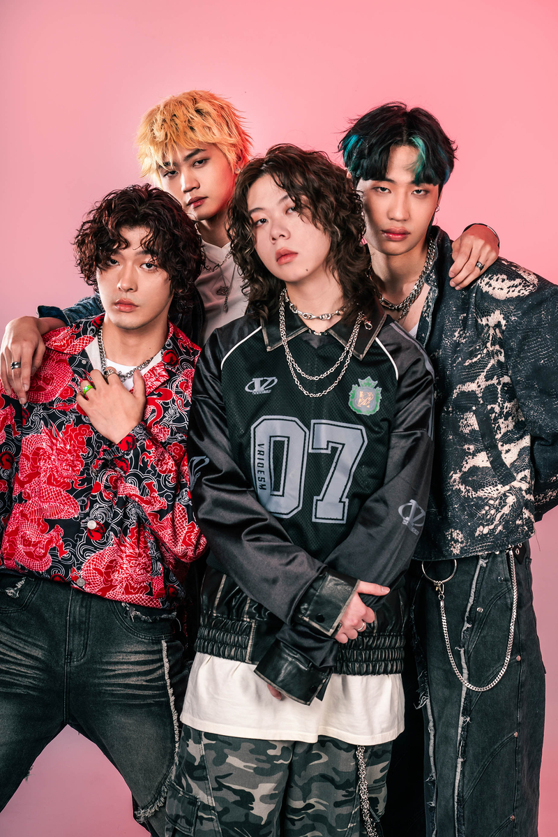 主唱 FAMA,吉他手_詞曲創作_團長小葵,鼓手魏大寶,bass 手漢堡jpg.jpg