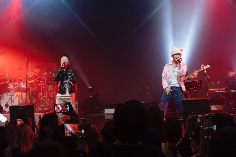 1蕭秉治《活著 Alive》演唱會週年  廣州開唱鼓鼓2小時極限趕場力挺.jpg