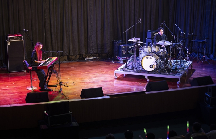 圖05：Tizzy Bac感謝醫護人員每天的付出，讓世界多了一份善意與美好。（相信音樂提供）.jpg