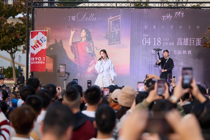 4丁噹簽唱會湧入滿滿歌迷 經典歌曲全場大合唱.jpg