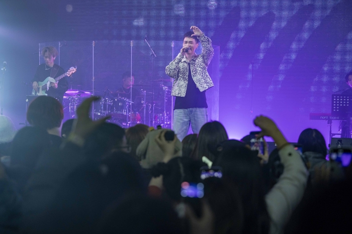 6蕭秉治《活著 Alive》演唱會感謝歌迷支持.jpg