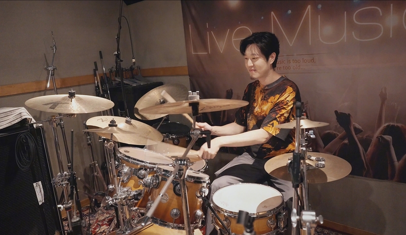 圖03:麋先生逸凡美食入口嗨喊:Solo 40分鐘沒問題!(相信音樂提供).jpg