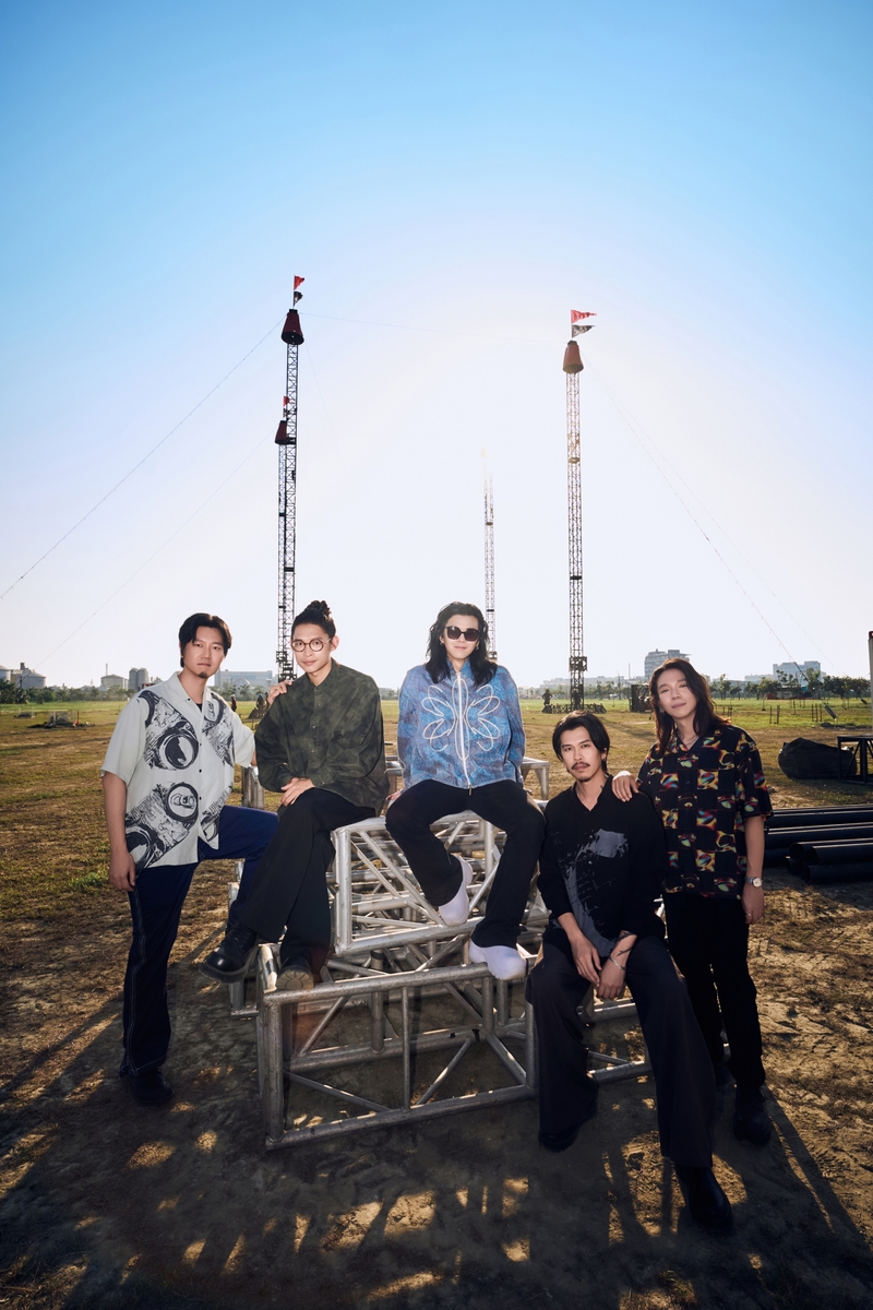 圖02：金曲樂團麋先生〈大馬戲團 CircUs Max〉2026馬戲團運動嘉年華，前所未有於高雄劃地打造「全帳篷」式馬戲團演唱會王國。（相信音樂提供） .jpg