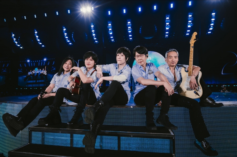2五月天時光機無限延伸 《回到那一天》5大音樂重要時刻.jpg
