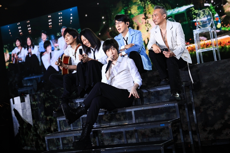 4五月天一日兩場挑戰8小時最長紀錄.jpg