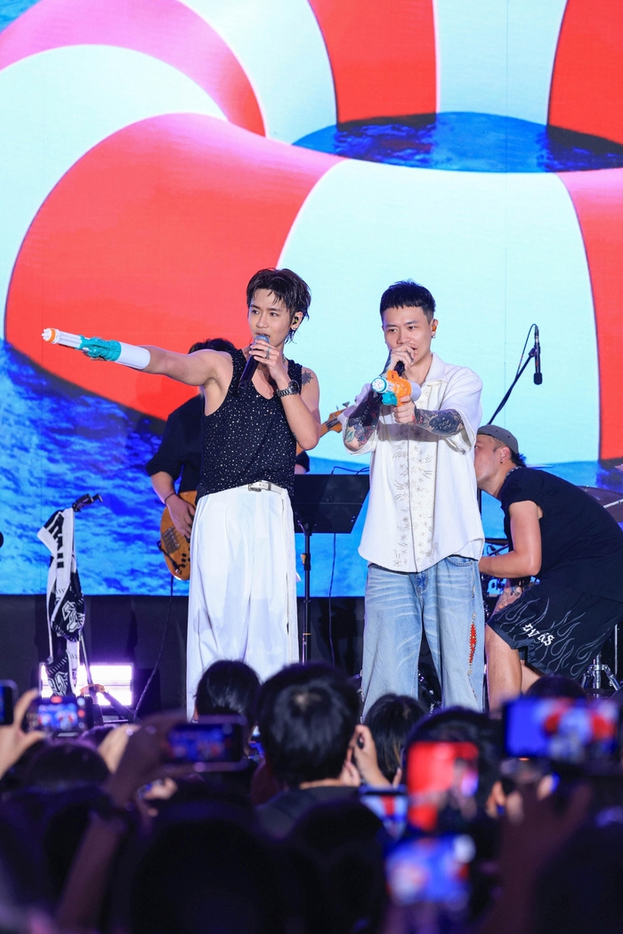 6蕭秉治擔任鼓鼓嘉賓,驚喜合唱〈Summer〉一起high.jpg