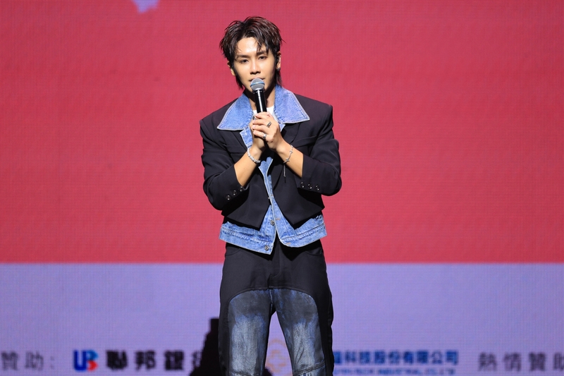 12鼓鼓呂思緯除了擔任演出者 更擔任活動主持人向大家致意.jpg