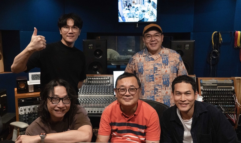 圖01:金曲樂團宇宙人新專輯《Dear You》稱霸3大音樂榜聲勢狂飆 邀頂尖音樂人北城浩志(下排中)操刀。(相信音樂提供).jpg