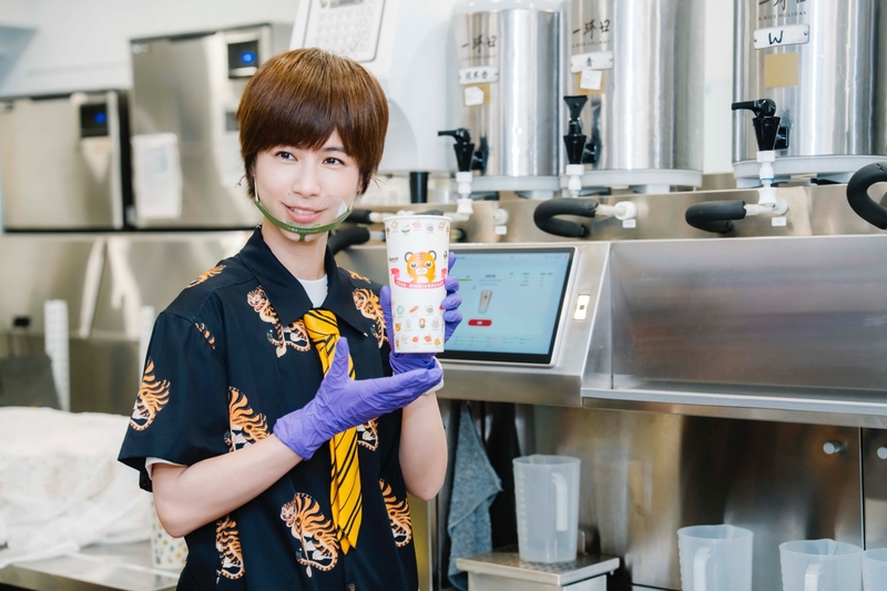 4小魏魏嘉瑩調製飲品.jpg
