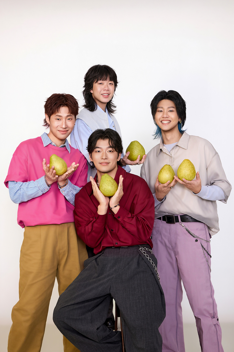 圖03:帕拉斯「網內互打」中秋揪家人健康烤肉吃柚子、兼決鬥陀螺。(迷音樂提供).jpg