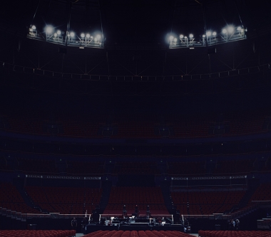 NETFLIX首部華人演唱會電影《五月天人生無限公司》在家也能「打卡上班」！