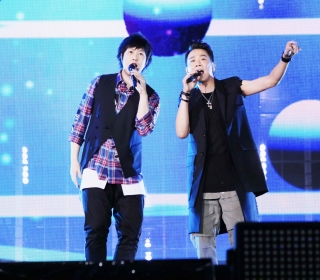 五月天首次合體陶喆音樂交流 台下同框變台上同框