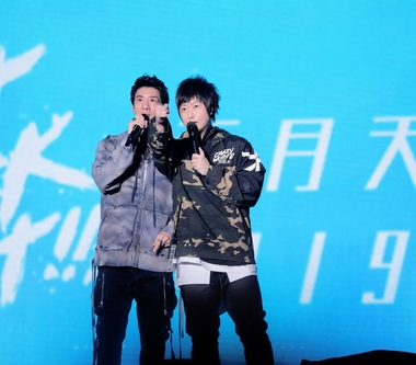 五月天上海演唱會首周落幕 「一輩子的五月天」關鍵字成熱搜