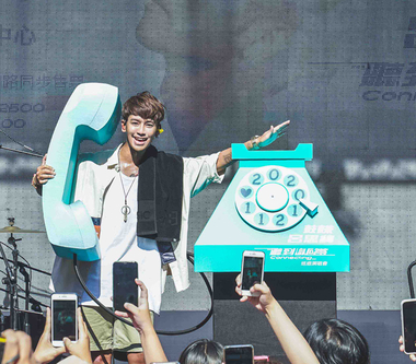 鼓鼓呂思緯「聽到請回答Connecting…」簽票謝歌迷  帶band熱唱嗨翻現場