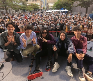 麋先生【嗜愛動物】簽票會高雄登場 主唱聖皓媽媽穿自製「示愛T」驚喜現身！