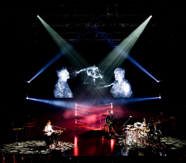 Tizzy Bac開唱三千位歌迷爆滿同樂 年末鉅獻管弦樂編制為TB20畫上完美句點