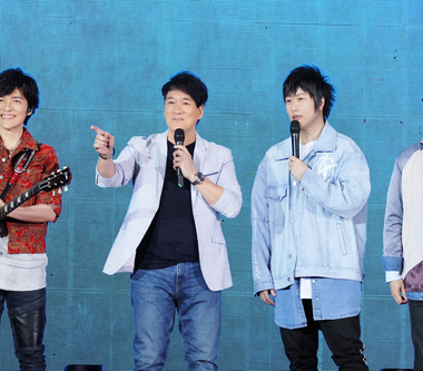 相隔16年五月天台南開唱 瑪莎「鮭魚返鄉」當嘉賓 力邀周華健〈刀劍如夢〉合體助陣