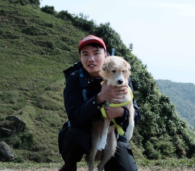 斜槓壯年 布朗 MrBrown 重闖樂壇 掏出自我譜寫大人的嘻遊情歌〈用力想你〉！