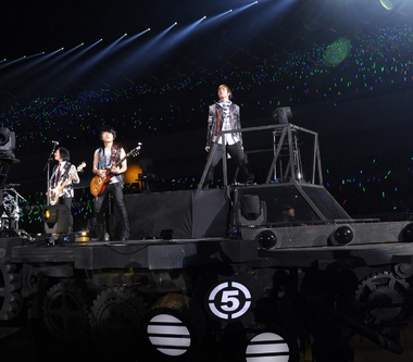 陪你賴在家 7/2丁噹「真愛好難得」、7/16五月天「諾亞方舟」一起在家嗨唱