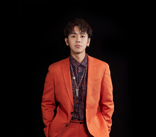 鼓鼓呂思緯受邀出席2022 GQ Suit Walk 最橘suit帥氣亮眼登場！