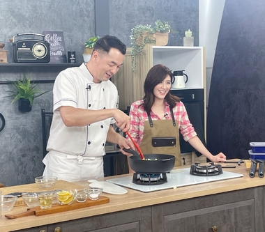 蘇慧倫再展廚藝 與全聯先生《爸爸回家做晚飯》示範春遊美食