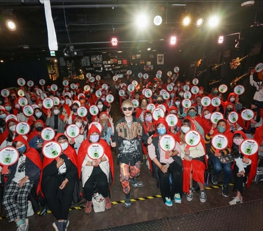 蕭秉治邀百位「女巫」歌迷試聽《狂人》專輯  新專輯演唱會6/3台北登場！