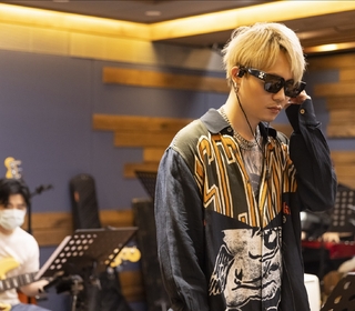 蕭秉治［狂人］演唱會練團享受偽度假  「打西瓜」為歌迷謀福利！