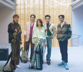 白安邀傻子與白痴特別共演MV 「雙白」組合時尚look馬路走秀！