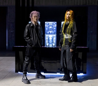 Tizzy Bac 納骨塔拍〈Human Error〉MV「透心涼」《從地心竄出》巡迴演唱會2/11開跑