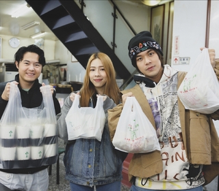 告五人開工日頂8度低溫送暖心早餐 粉絲嚴寒清晨巧遇一掃Monday Blue