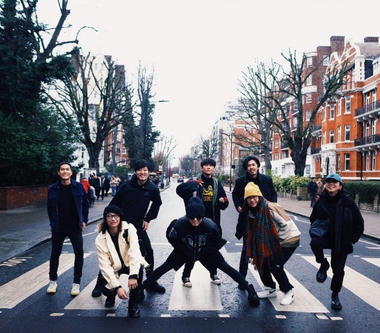 宇宙人、麋先生歐洲千人演唱會嗨唱　朝聖合影「艾比路」致敬傳奇樂團披頭四