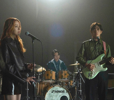 告五人獻唱電影《燈火闌珊》宣傳曲〈一念之間〉金馬影后張艾嘉讚：純粹質感好