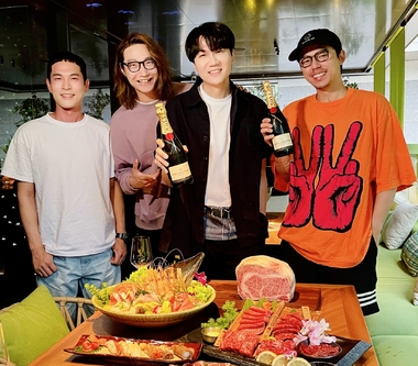 宇宙人揪HUSH慶祝金曲入圍 全新巡迴《2023 夏季巡迴演唱會》5/20開賣！